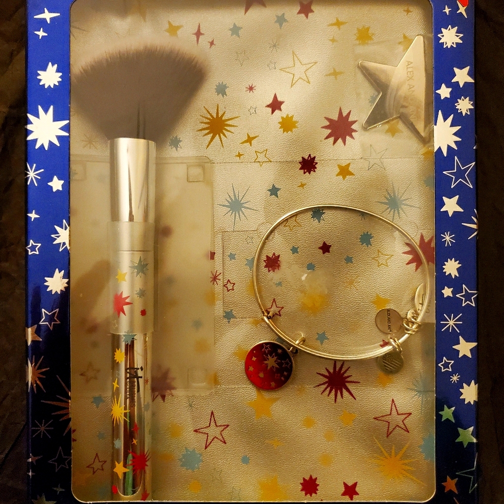 Limited Edition It Cosmetics Alex and Ani Bundle